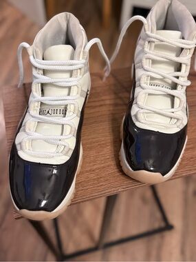 Air Jordan 11 Retro 'Gratitude' White/Black | Women's Size 11.5/Men 10.5